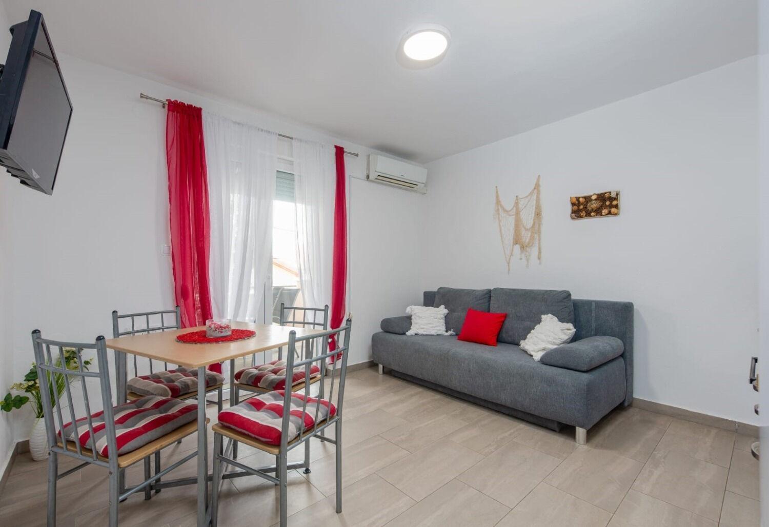 Apartments Mil - 30 M From Beach Рибарица Экстерьер фото