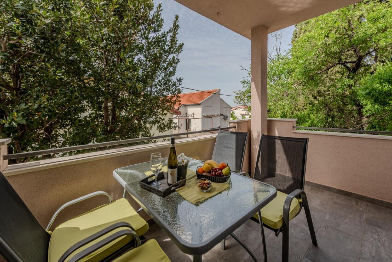 Apartments Mil - 30 M From Beach Рибарица Экстерьер фото